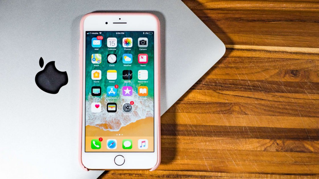 اپل اعلام کرد که درصدی کم از گوشی های آیفون 8 دچار مشکل در برد اصلی هستند