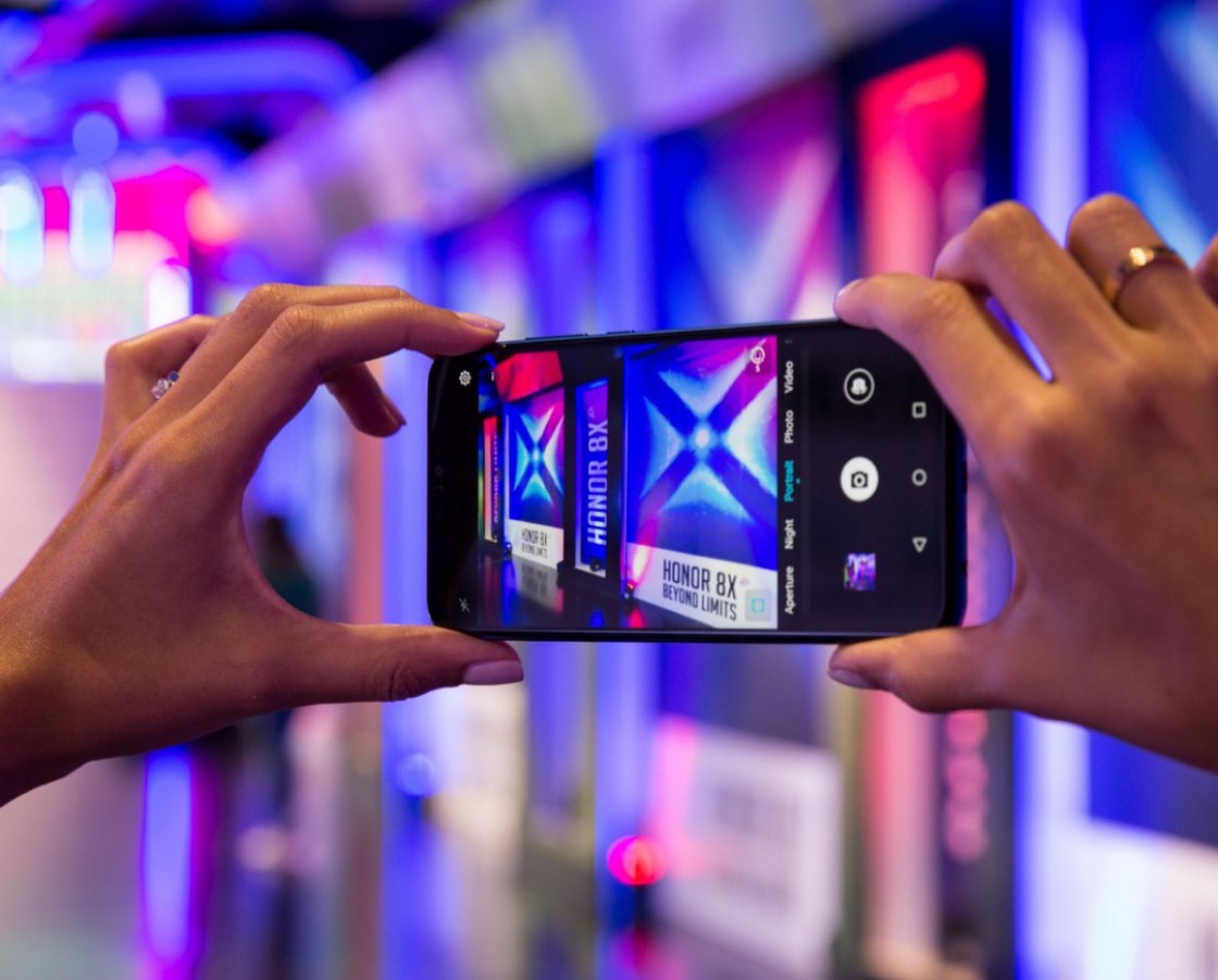 آنر ۸ایکس میان‌رده مجهز به امکانات گوشی‌های پرچمدار