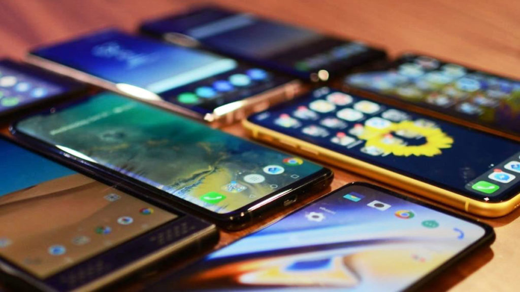 افزایش واردات موبایل به کشور احتمال کاهش قیمت را بالا برد