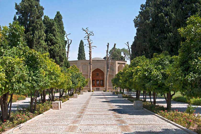 معرفی باغ‌های معروف و زیبای شیراز
