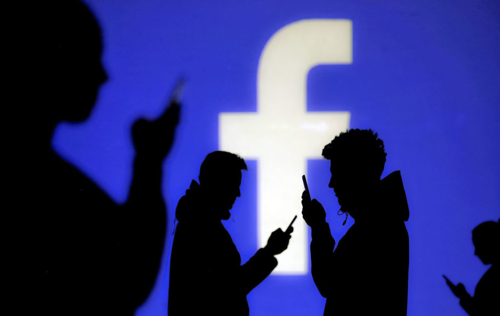 دورکاری نیمی کارمندان فیسبوک به زودی