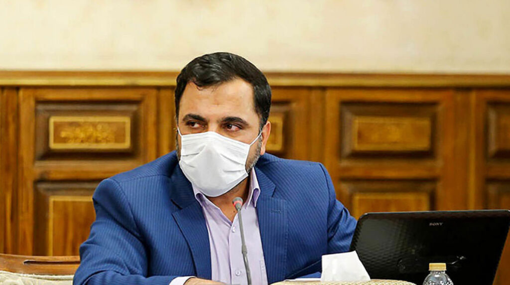 گوشی وزیر ارتباطات جدید ایرانی است! درخواست وی برای همراهی مردم با گوشی ایرانی