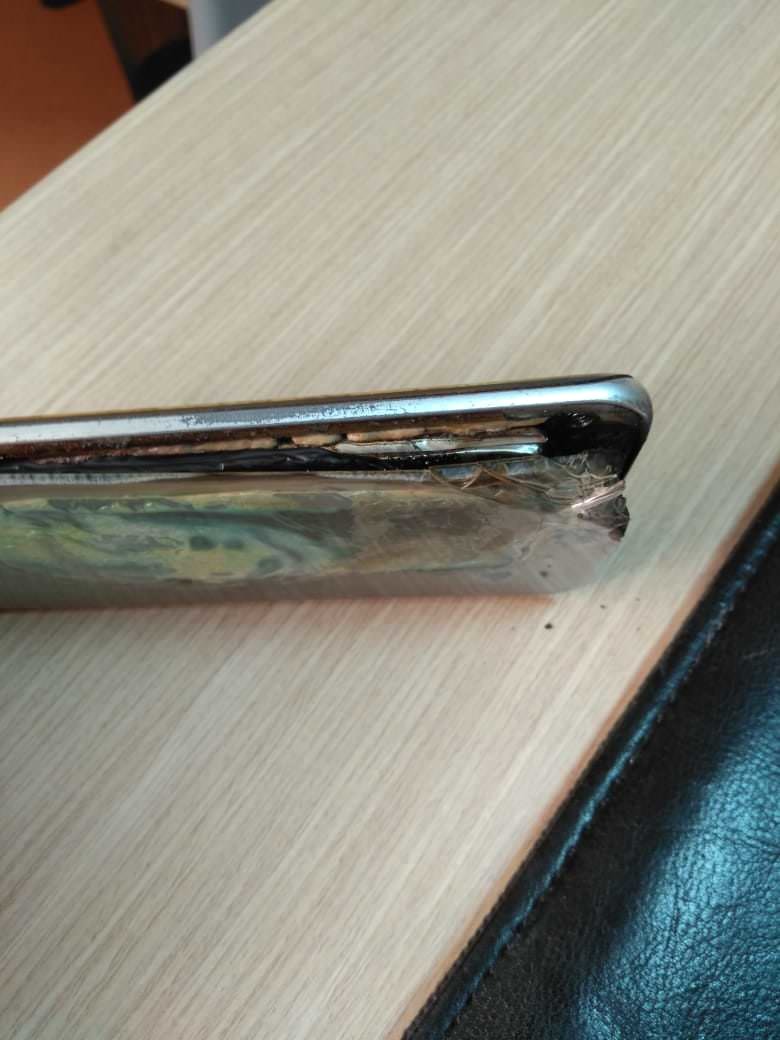 https://paydayloans2uj.com/wp-content/uploads/2018/09/Samsung-Galaxy-S7-Edge-suffers-from-spontaneous-combustion-2.jpg
