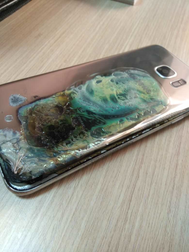 https://paydayloans2uj.com/wp-content/uploads/2018/09/Samsung-Galaxy-S7-Edge-suffers-from-spontaneous-combustion.jpg